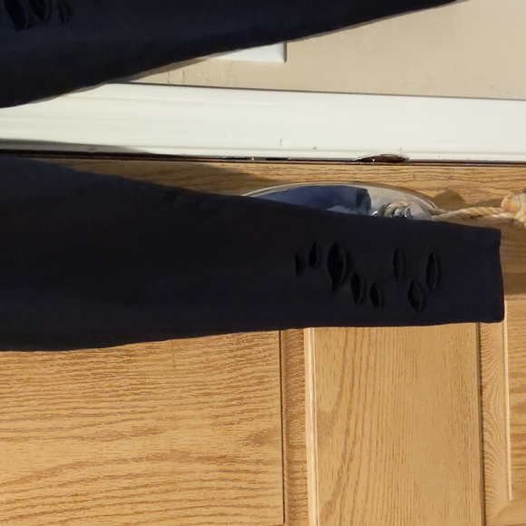 Torrid, size 0/L/12 black slashed premium leggings - Picture 4 of 5